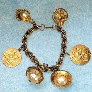 COPY - Vintage charm bracelet